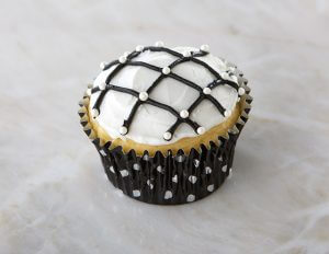 Classic Crosshatch Cupcakes